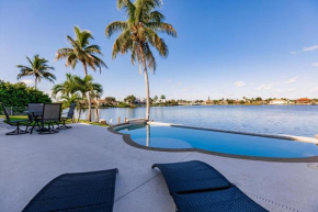 Stunning 3BR Lakeview Home l Pool l Views